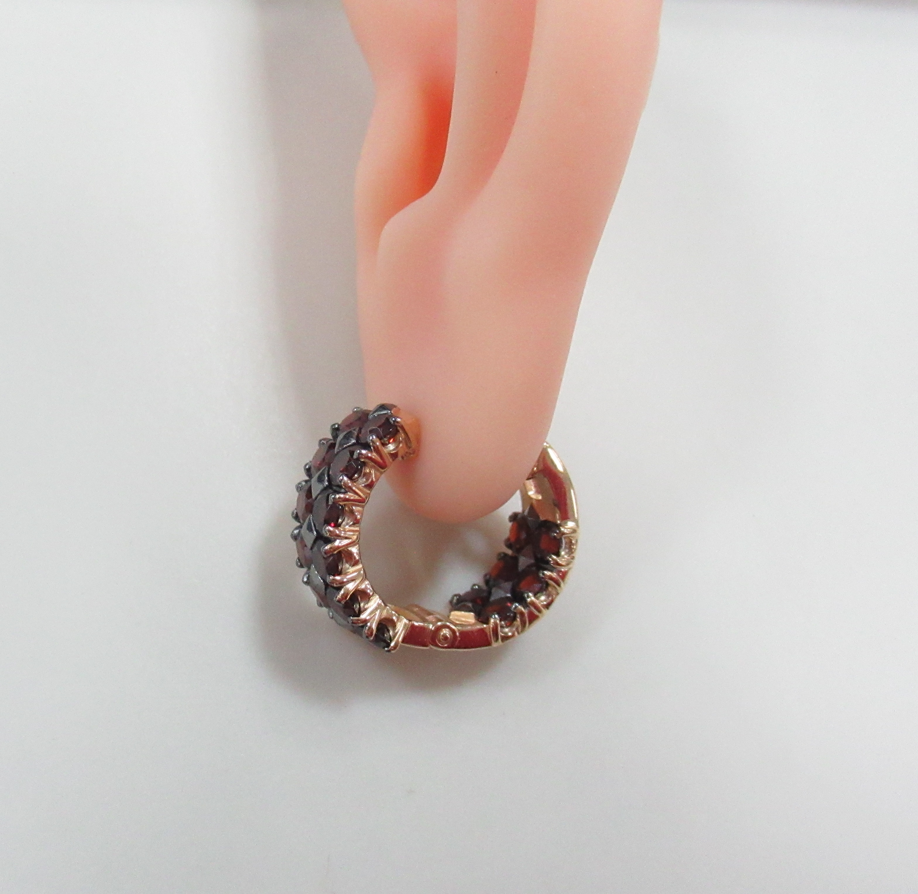 Серебряные серьги-конго с гранатами